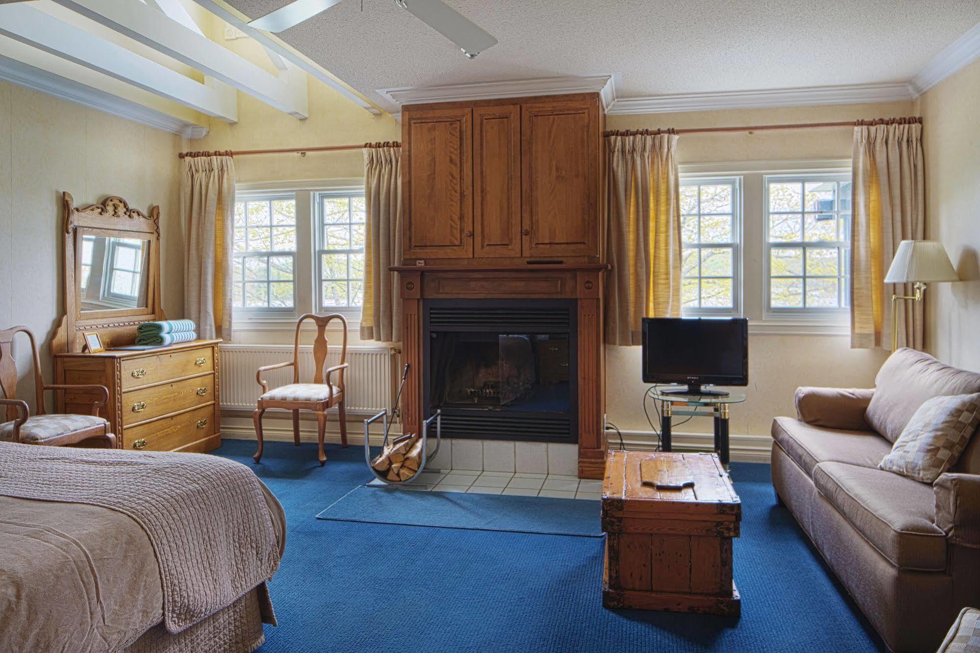 Sir Sam'S Inn & Spa (Adults Only) هاليبرتون المظهر الخارجي الصورة