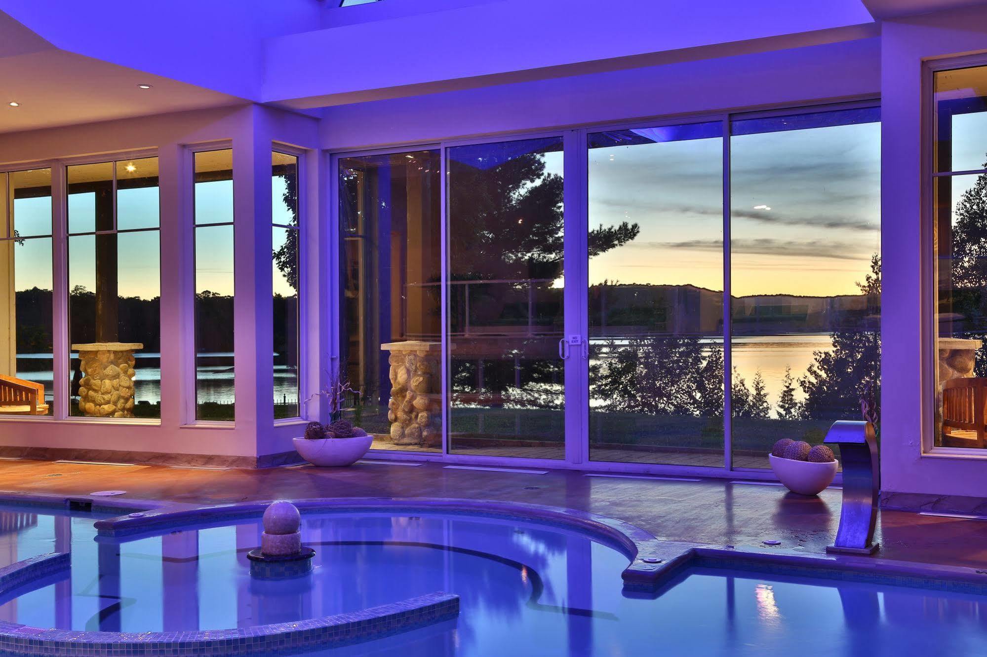 Sir Sam'S Inn & Spa (Adults Only) هاليبرتون المظهر الخارجي الصورة